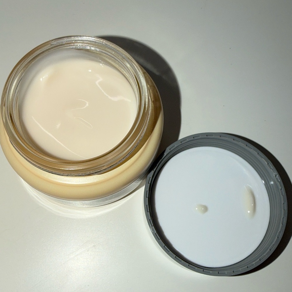 IT Cosmetics Confidence in a Cream anti aging hydrating moisturizer - Picture 10 of 14